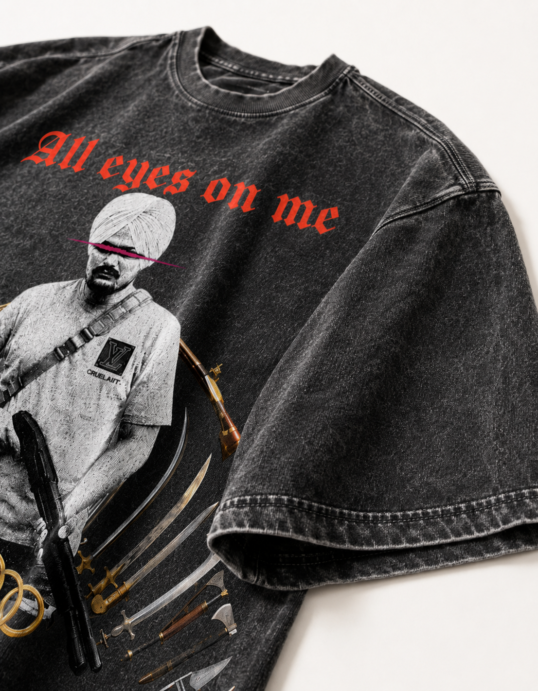 ALL EYES ON ME OVERSIZED T SHIRT