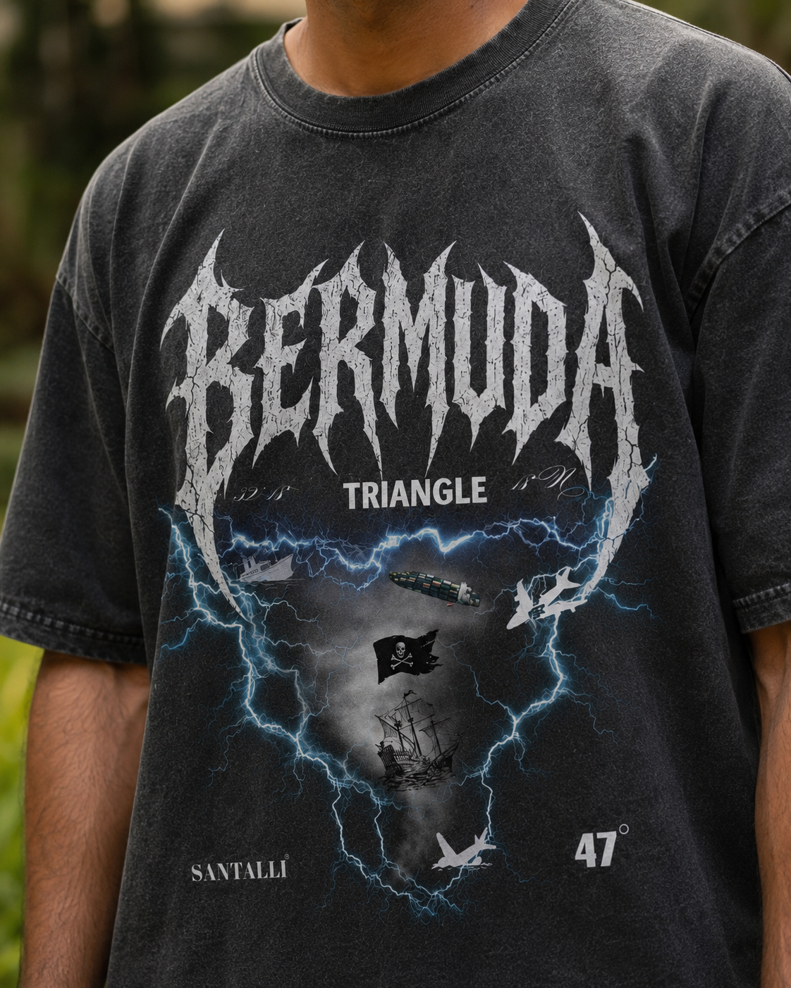 BERMUDA TRIANGLE ACID WASH OVERSIZED T-SHIRT