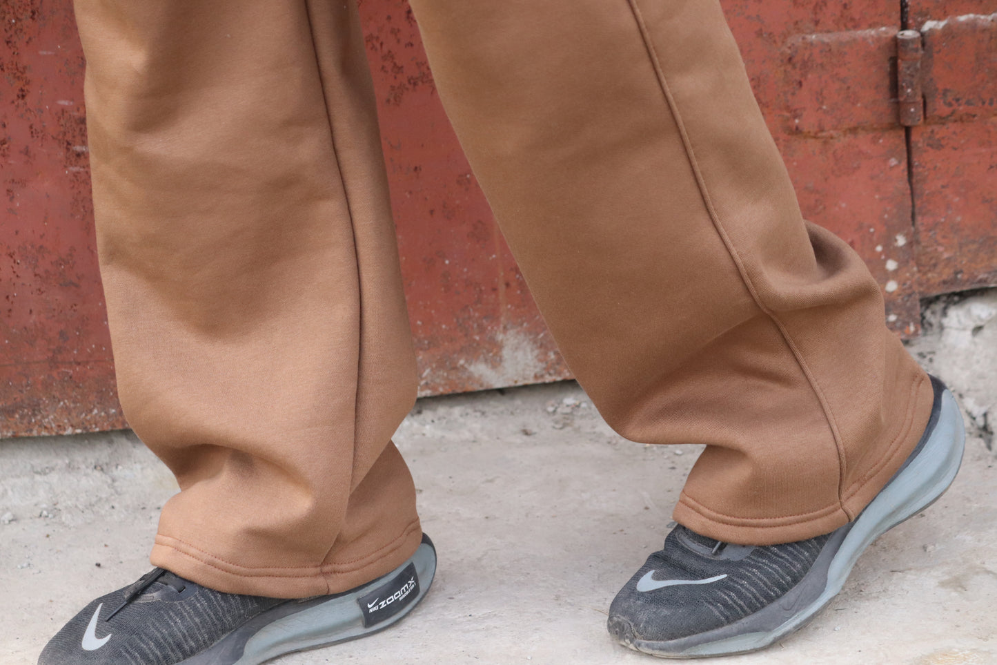BROWN WIDE LEG HEAVY WEIGHT SWEATPANTS